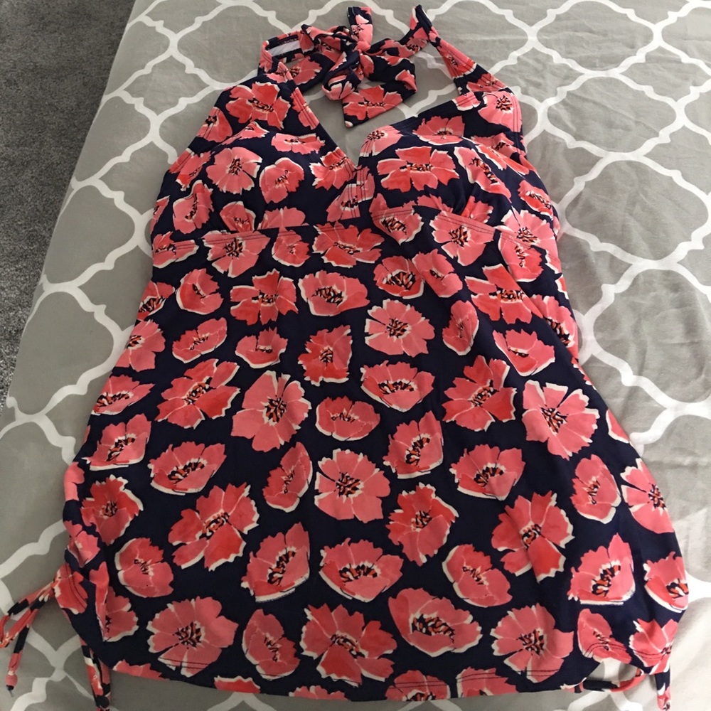 Maternity swim top
